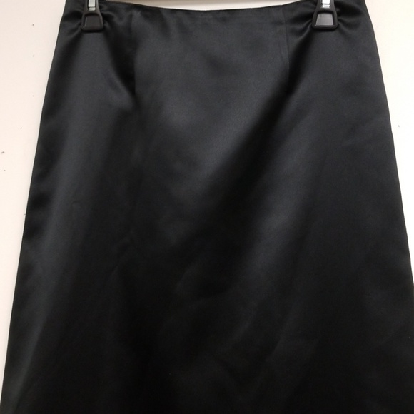 Nicole Miller Black Satin Full Skirt Size 4 - Picture 2 of 4